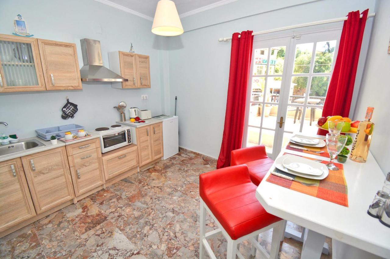 Mike'S Apartments Agios Gordios  Eksteriør billede