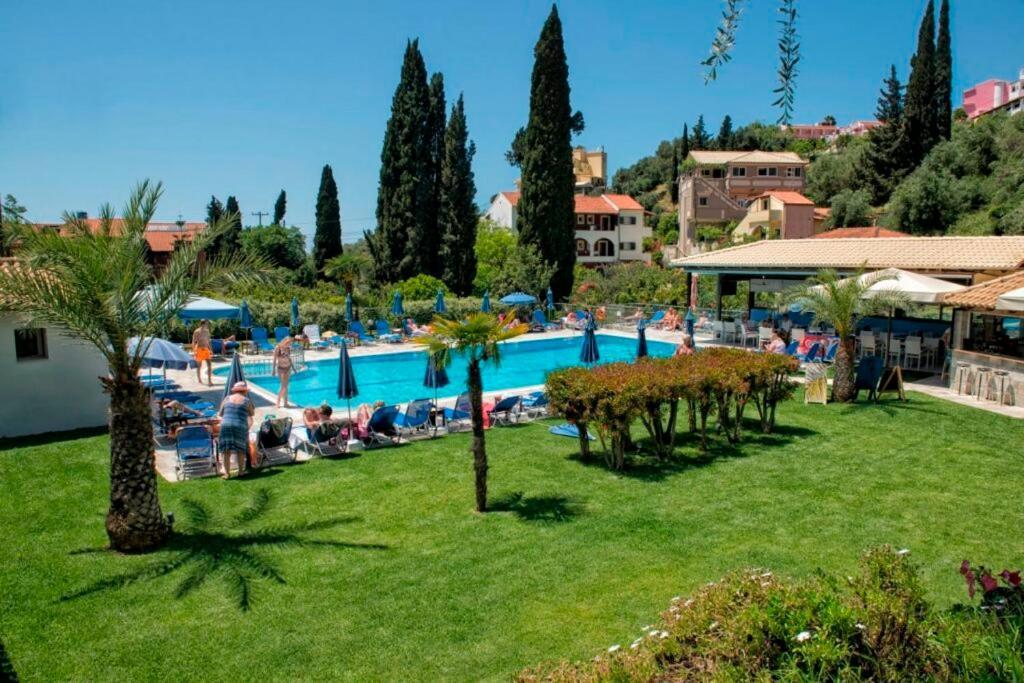 Mike'S Apartments Agios Gordios  Eksteriør billede