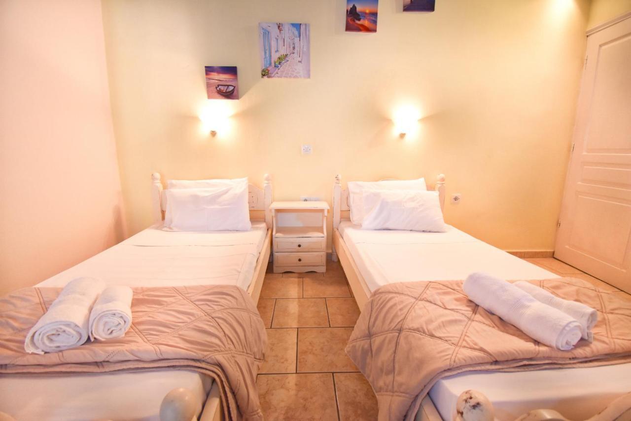 Mike'S Apartments Agios Gordios  Eksteriør billede
